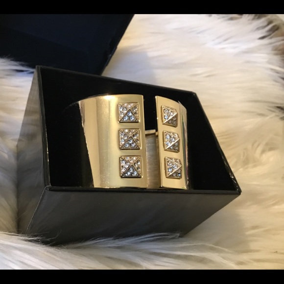 VINTAGE NWT  Victoria Secret Wide Gold / Crystal Hinged Cuff! - Picture 7 of 11
